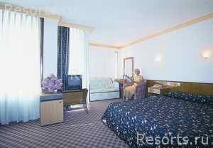 Orange Hotel 4